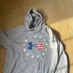 Under Armour mens large hoodie with flag logo